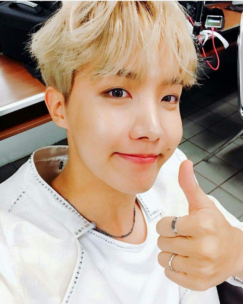 Jung Hoseok: Selfies (a collection ) | ARMY's Amino