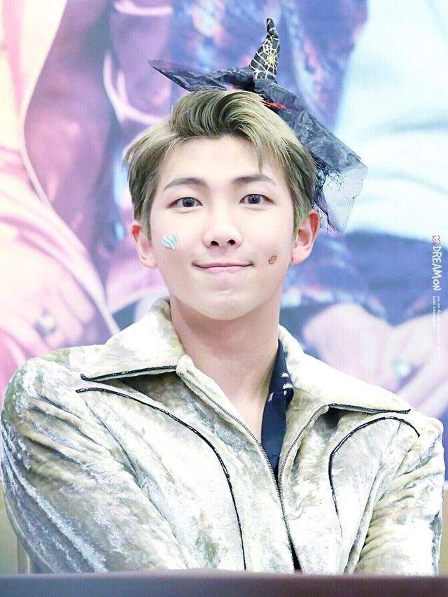 RM'S dimples💕🌙 | RM ARMY Amino