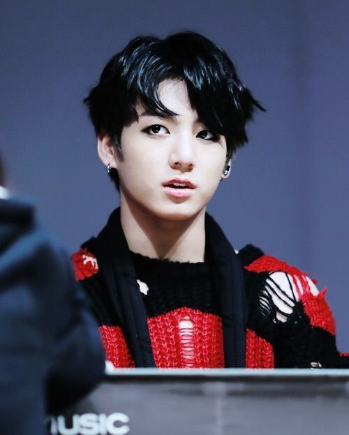 Day-13 Jungkook with eyeliner (bias challenge)  ARMY's Amino