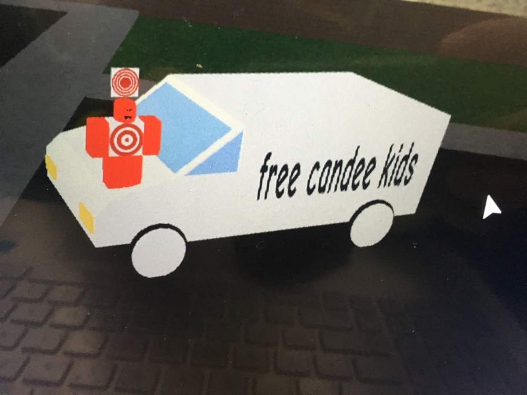 I Built Something Roblox Amino - roblox kidnap van