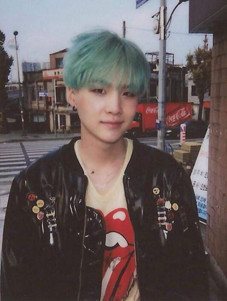 Mint Yoongi 🍃💚 | ARMY's Amino