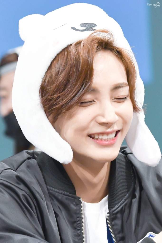 ⭐️jeonghan S Smile⭐️ Wiki Carat 캐럿 Amino