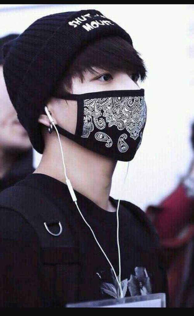 BTS wearing masks😷💯 | ARMY's Amino