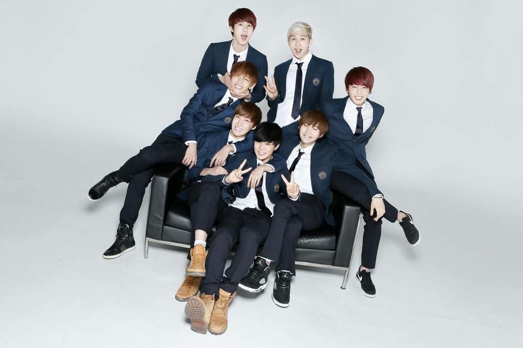 Bts Festa Family Photos 14 17 Pt 1 Army S Amino