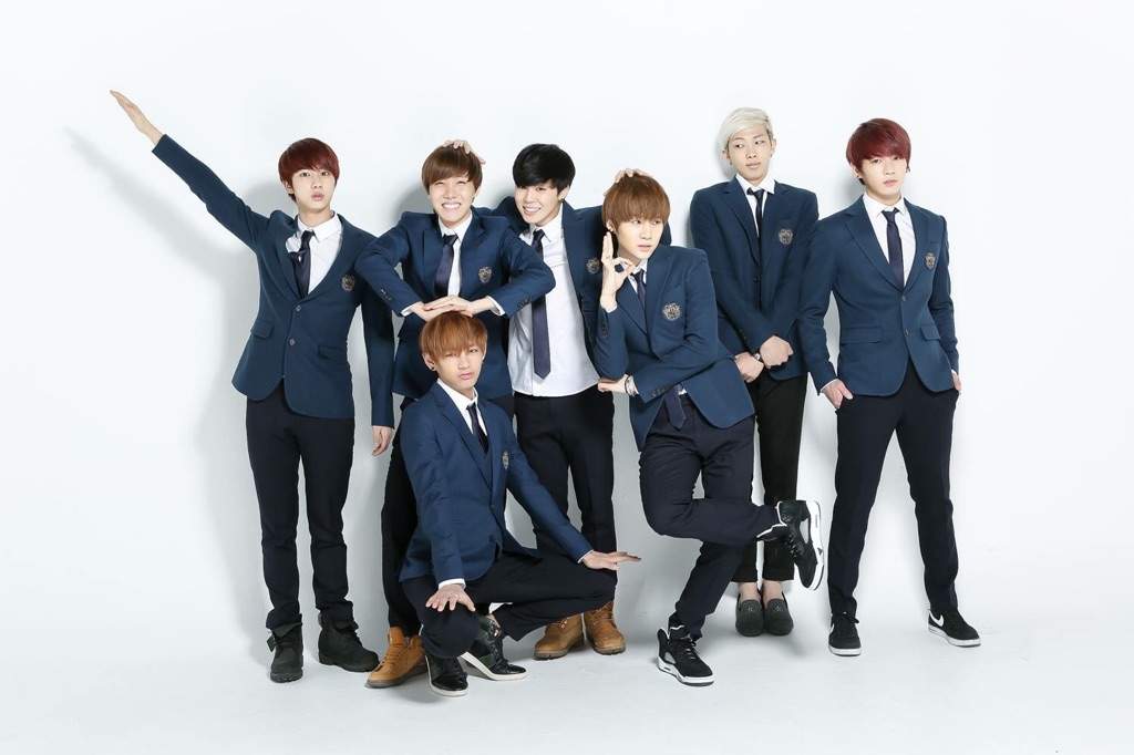 Bts Festa Family Photos 14 17 Pt 1 Army S Amino