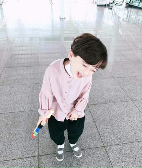 El hijo del taelice??😍😍 | •BLACKPINK• Amino