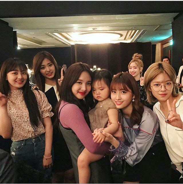 Jyp fam at the company CEO wedding and Twice at 2pm concert | Twice ...