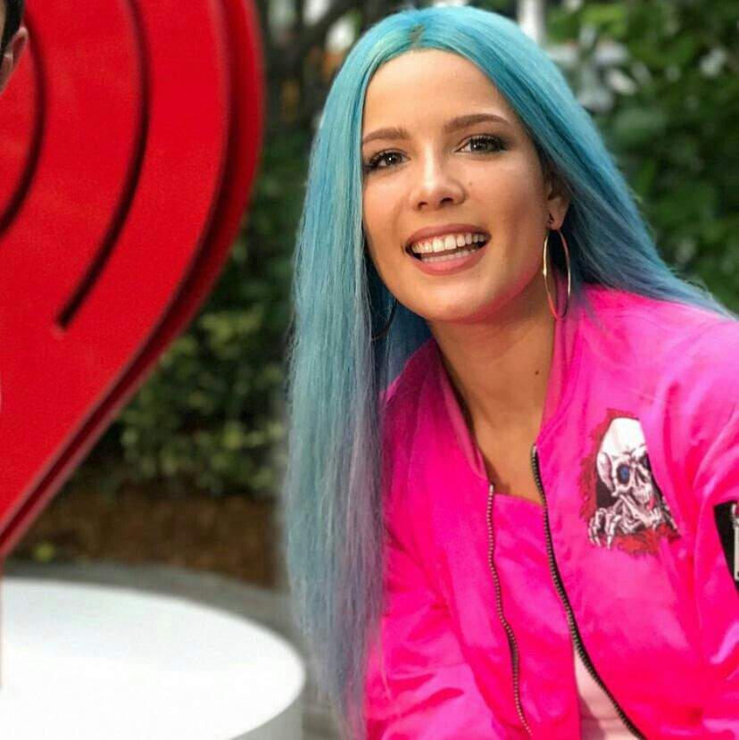 Halsey at iHeartsummer 17 | Young Gods Amino