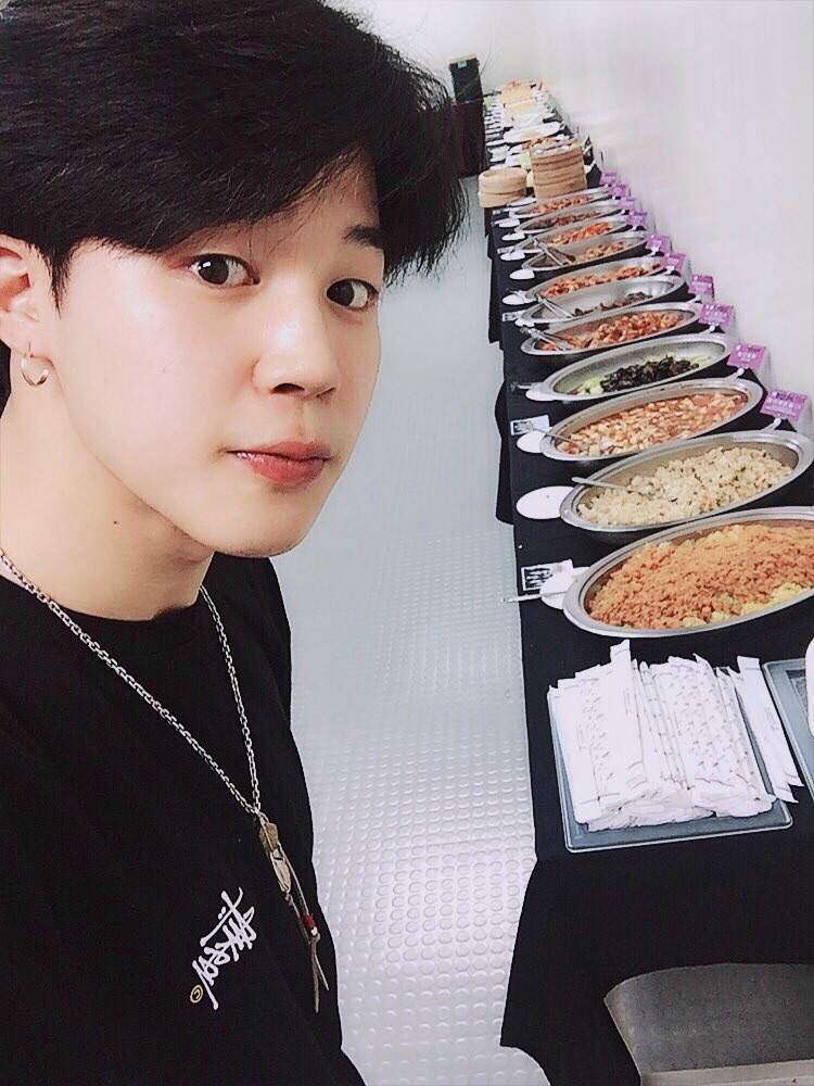 Park jimin eating 🍜 | ARMY's Amino