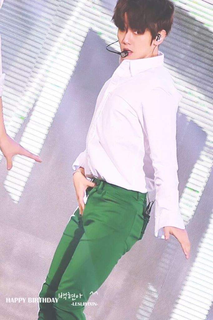 Baekhyun's thick thighs appreciation | Wiki | EXO (엑소) Amino