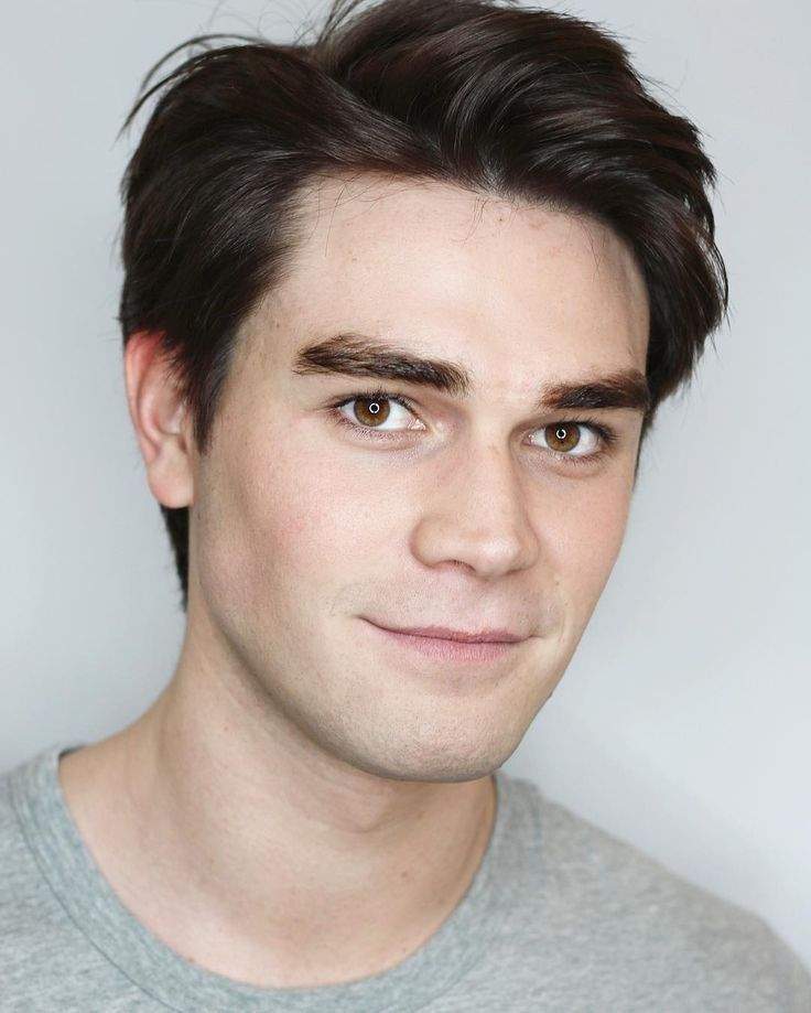 New Blog: Facts about KJ Apa a.k.a Archie Andrews | Riverdale Amino