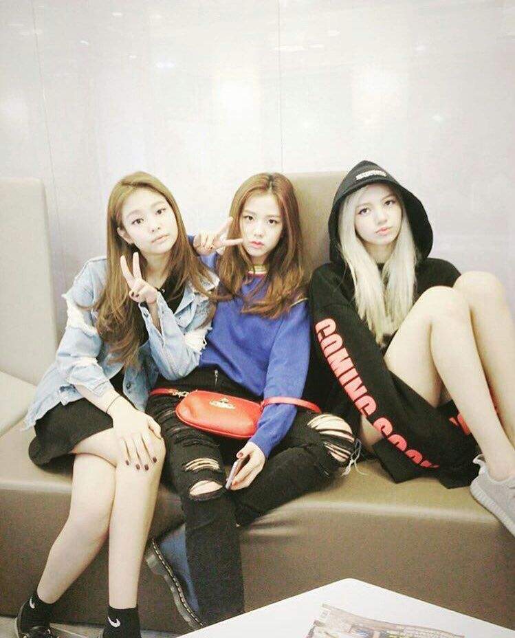 Unseen Pre Debut Photo Of BLACKPINK | BLINK (블링크) Amino