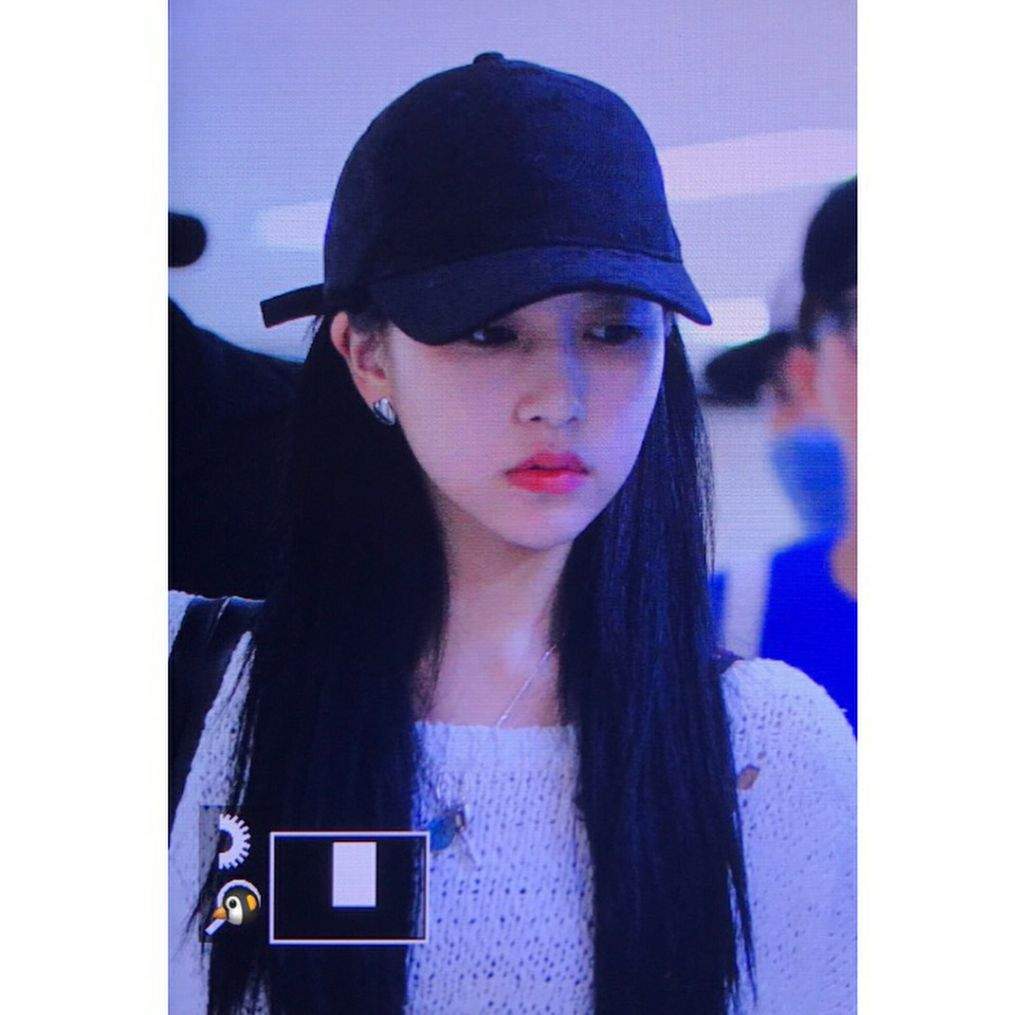 Mina At The Airport On The Way To Japan After Twiceland Concert Twice 트와이스 ㅤ Amino