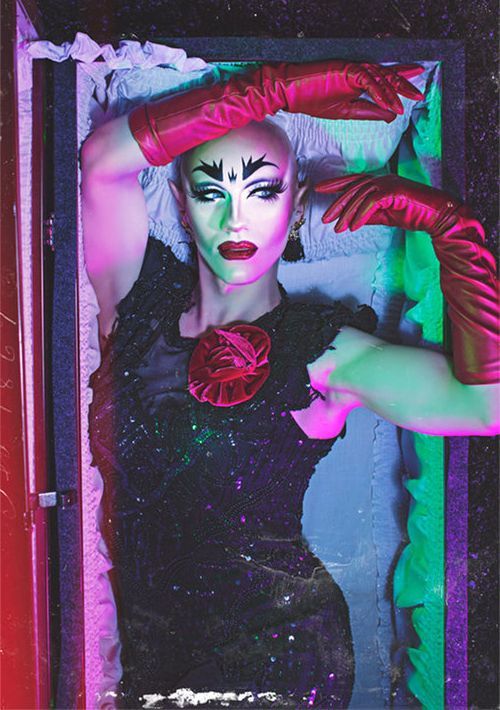 Drag Queen Sasha Velour does Siouxsie Sioux | Gothic Amino