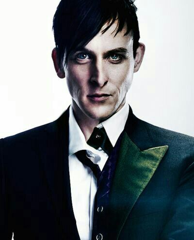 Robin Lord Taylor / King of Gotham ☂ | •Cómics• Amino