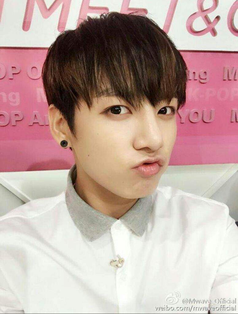 Kissy Jungkook😘 | ARMY's Amino