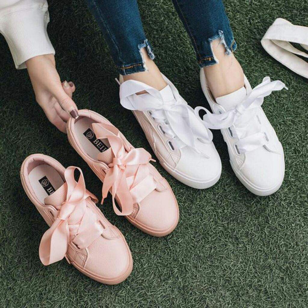white sneakers with ribbon laces