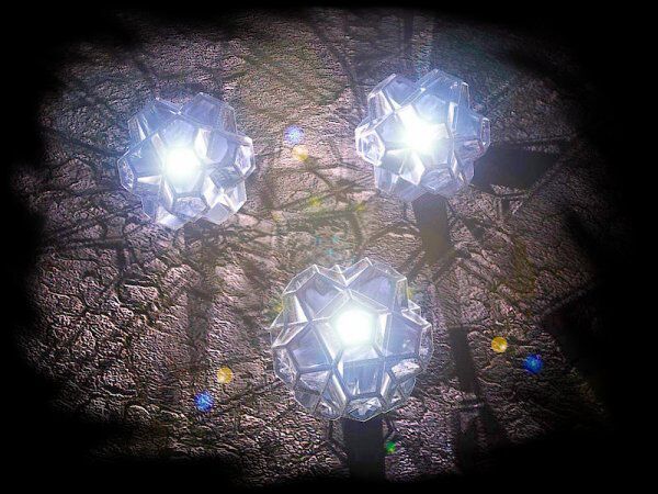 Les Silmarils, les joyaux des elfes B609e6534855575e4d56201d58681a26a8502a45_hq