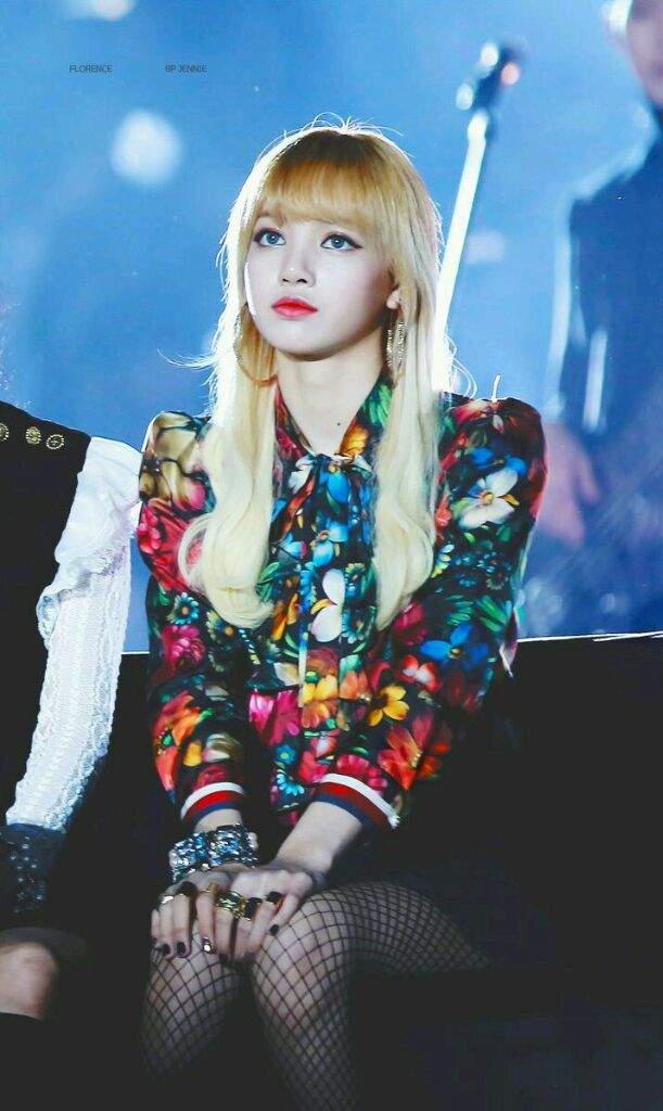 #LISA . | BLINK ( 블링크 ) Amino