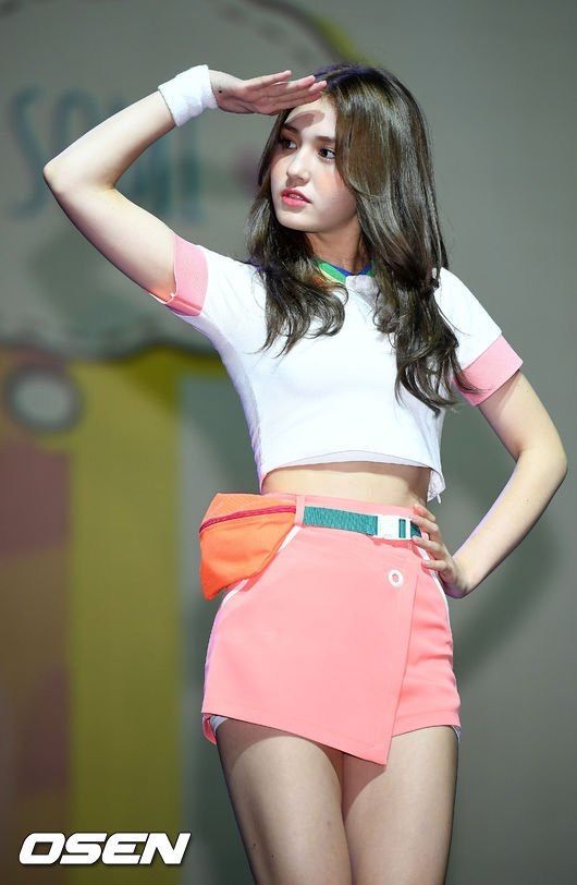 Cutest Somi Outfit | Somi Amino Amino