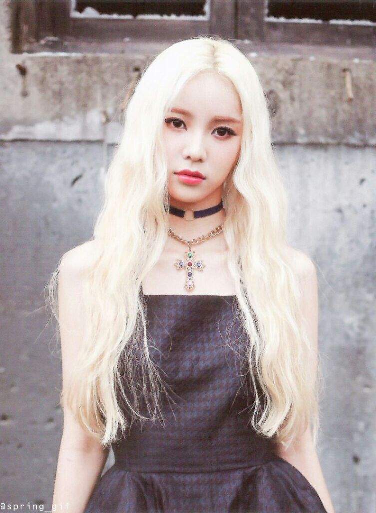 KPOP idols that look better in blonde? | Page 3 | allkpop Forums