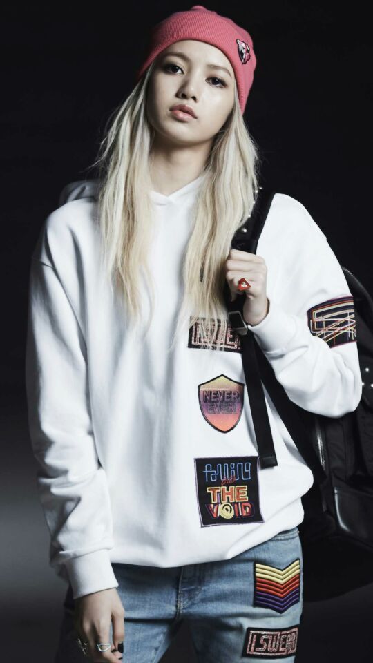 lisa manoban pretty savage outfit
