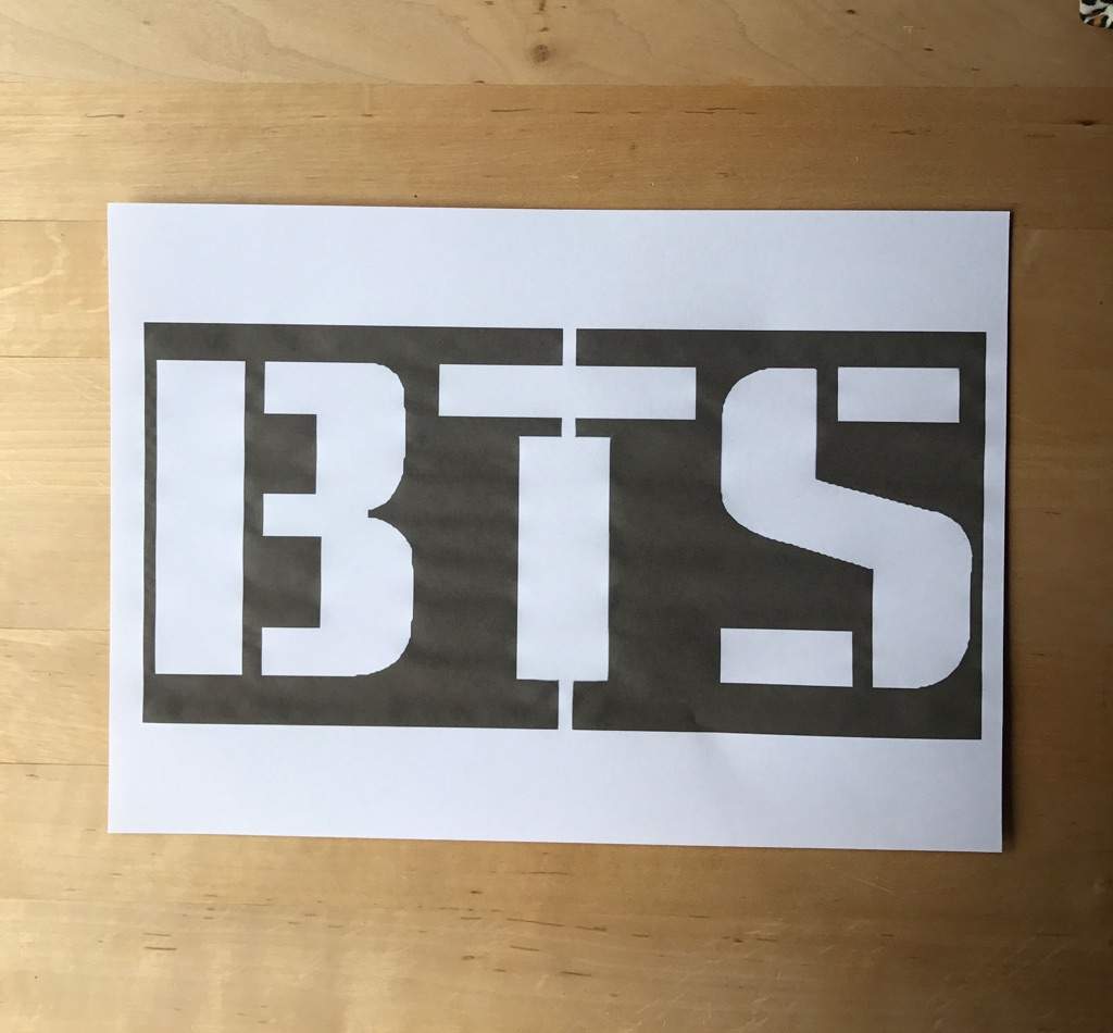 BTS Logo Outline