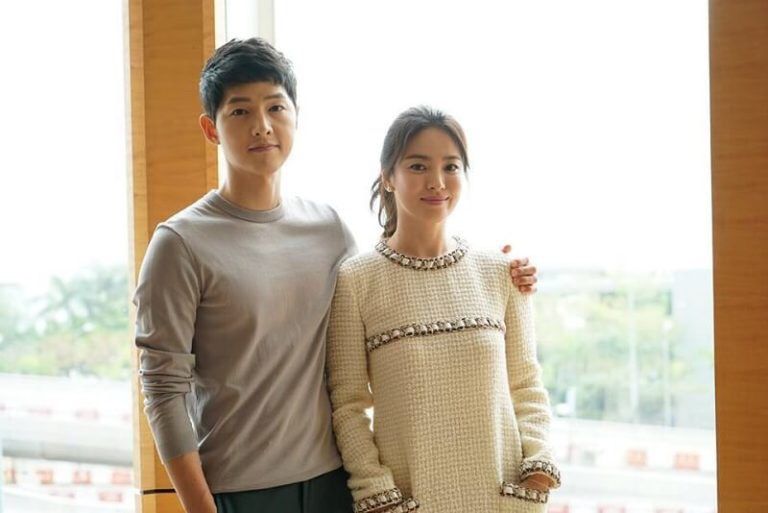 Song Joong Ki And Song Hye Kyo Write Heartfelt Messages To Fans About Upcoming Marriage K Pop Amino