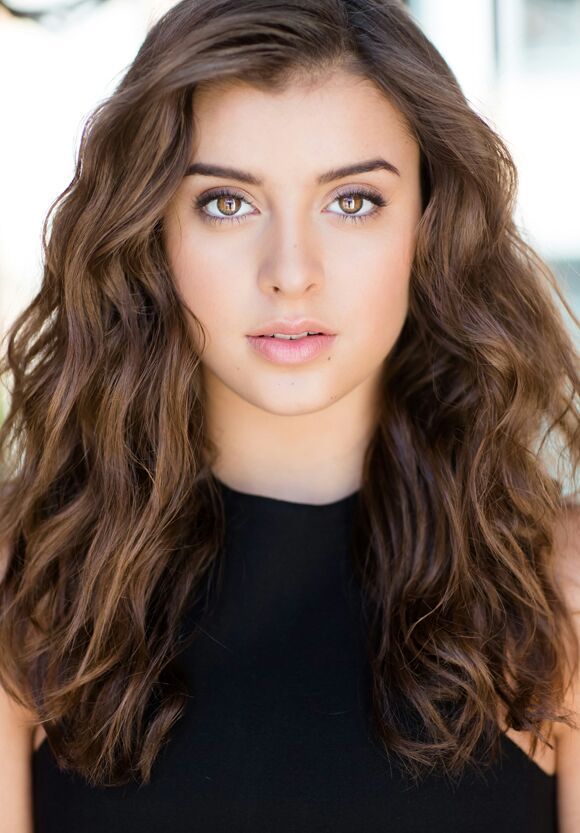 Kalani Hilliker | Wiki | 💖 Dance Moms en español 💖 Amino