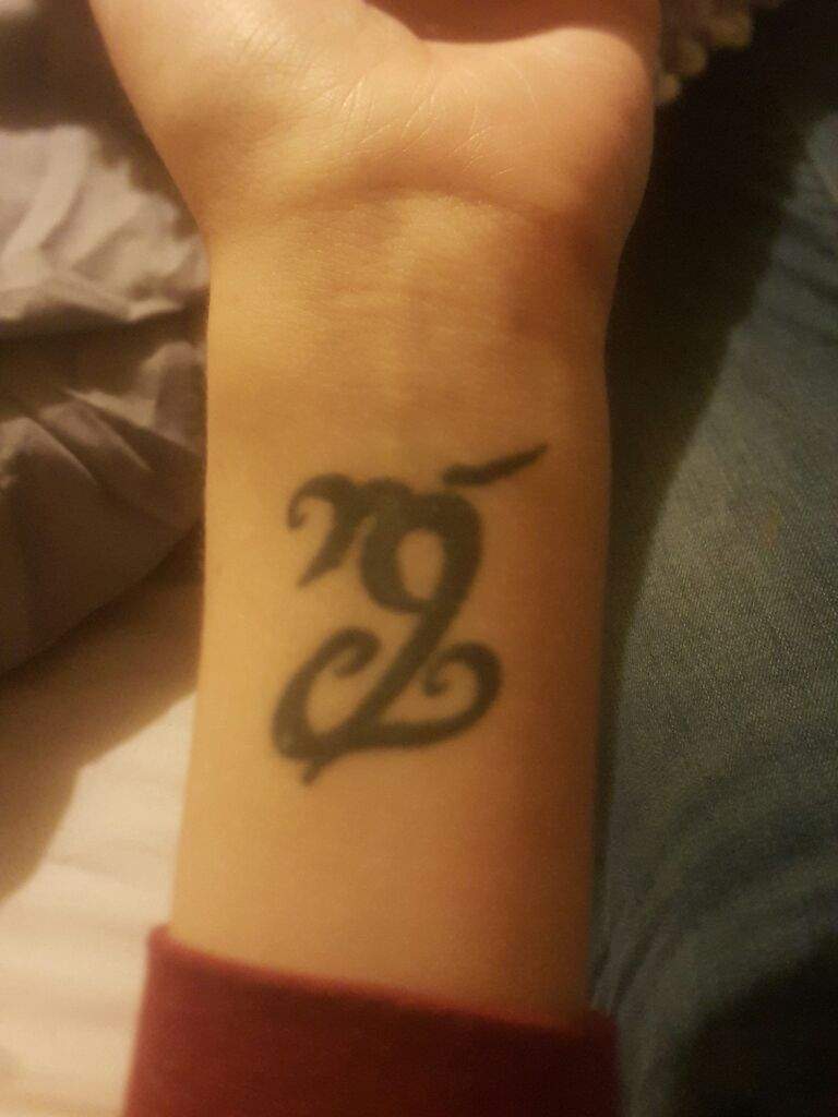 Does anyone else have real shadowhunter rune tattoos or shadowhunter ...