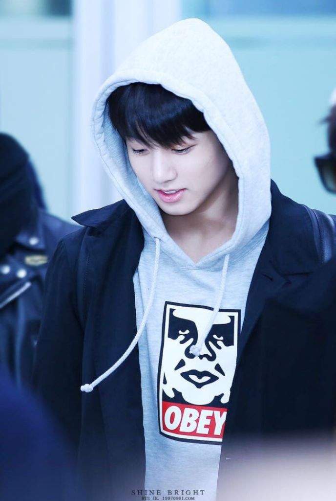 jungkook wear hoodie