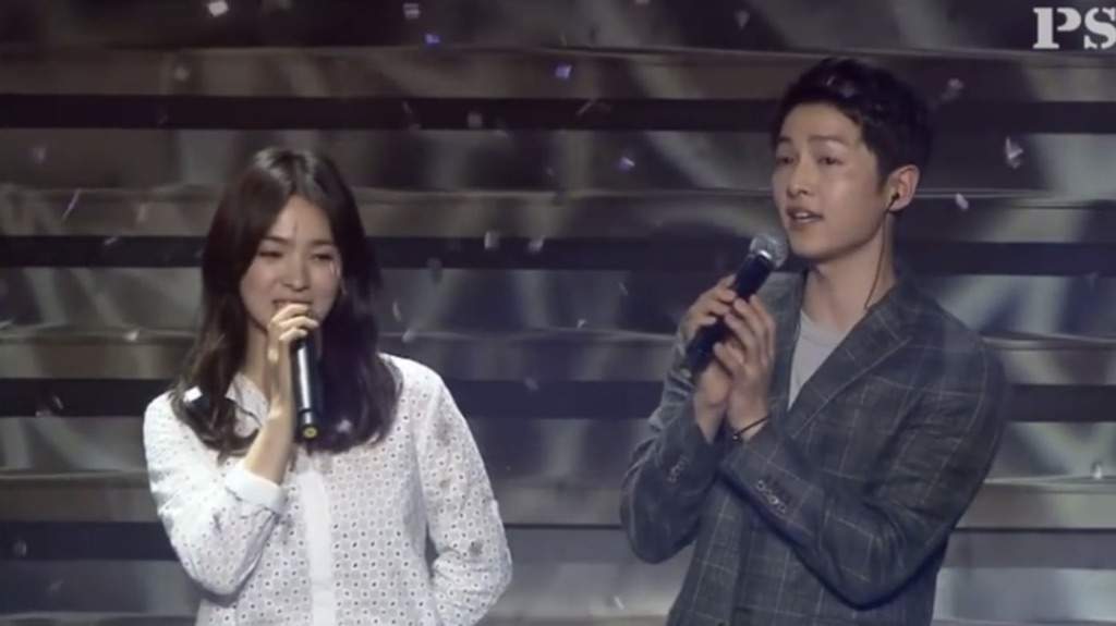 Video Of Song Joong Ki And Song Hye Kyo Singing Together Regains Traction After Wedding News K Pop Amino