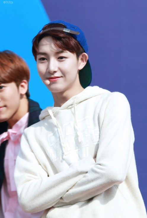 Renjun smile ðŸ’• | NCT DREAM Amino