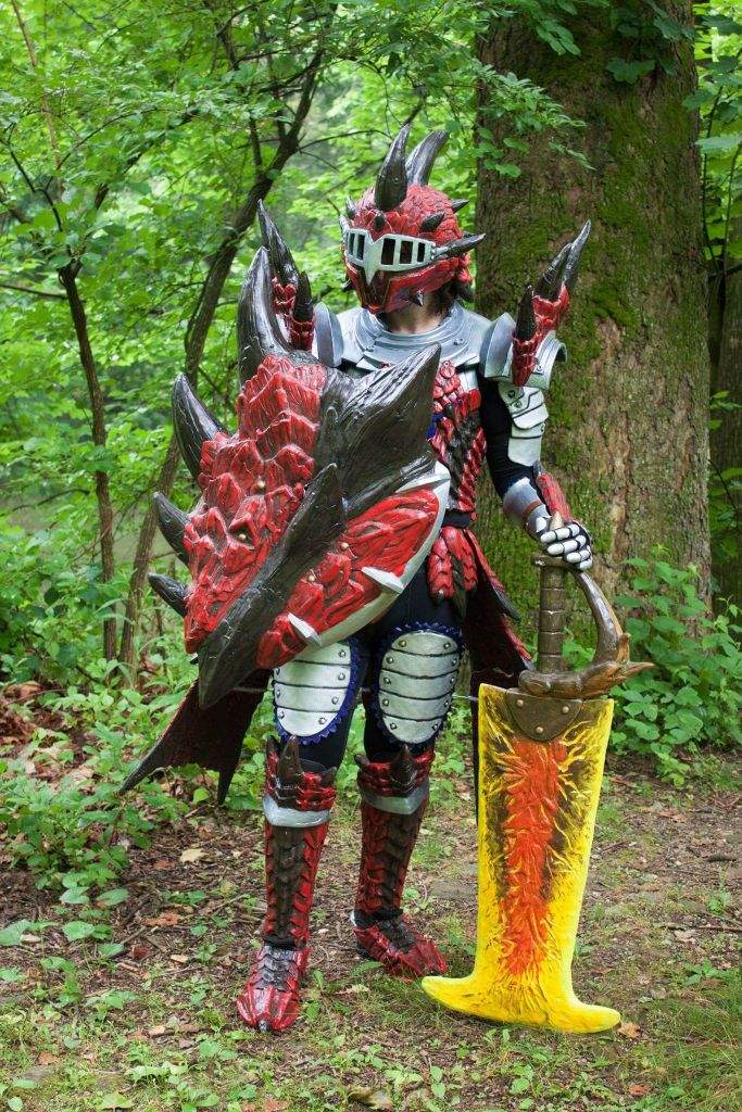 Selling Monster Hunter Rathalos Armor Set | Cosplay Amino