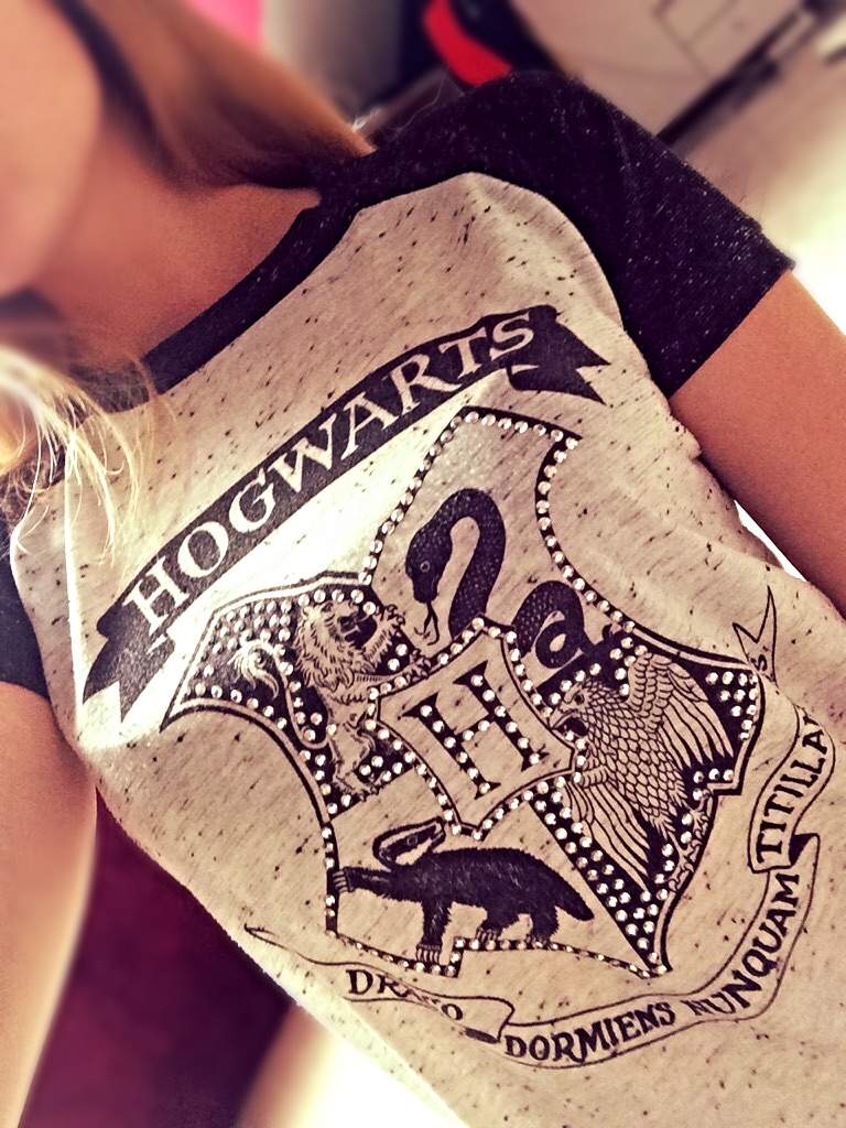 Ich liebe dieses Shirt so übertrieben😍 ich hab auch noch eine Hose wo