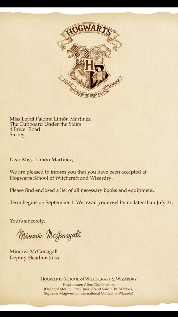 ¿Ya tienes tu carta de aceptación en Hogwarts ?😍😍  •Harry 