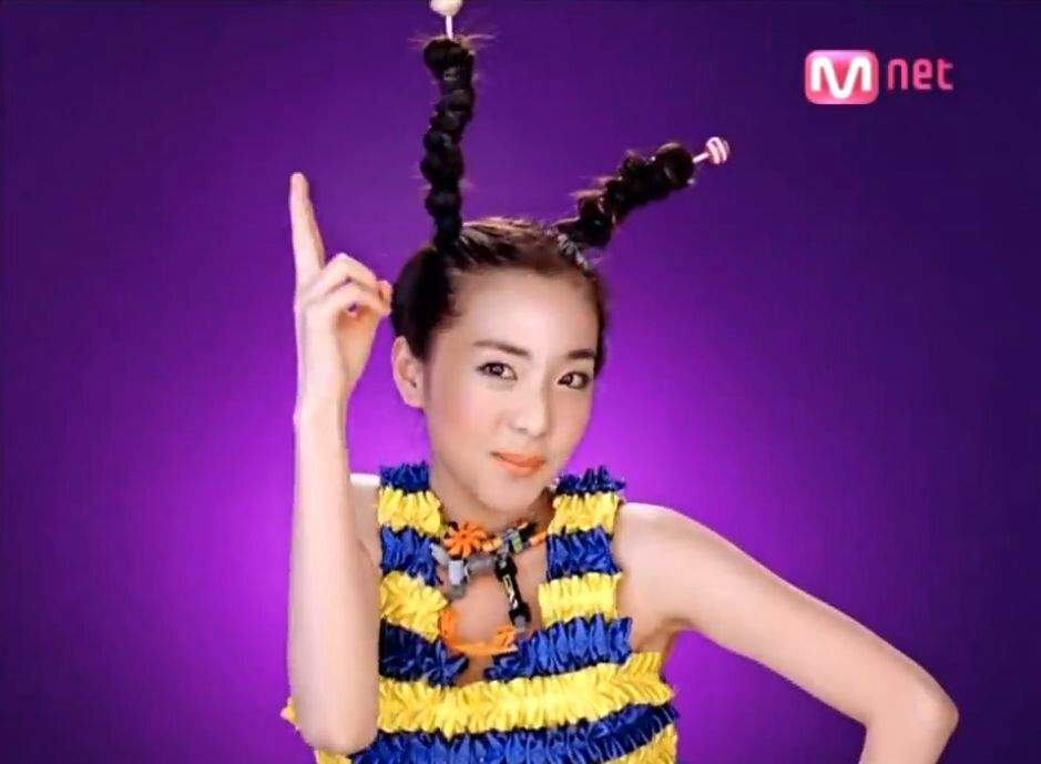 What is a Kpop hair trend that you believe needs to leave and never ...