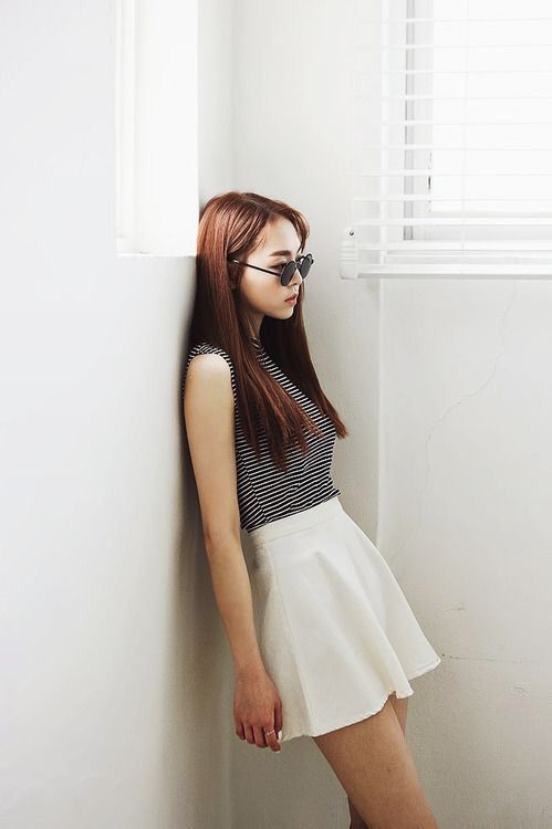 korean black and white outfit