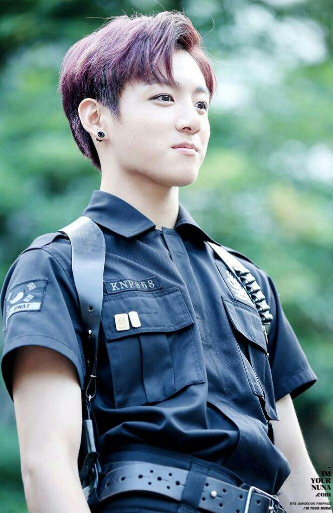 Jungkook Policia🔫 | ARMY's Amino Amino