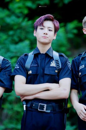 Jungkook Policia🔫 | ARMY's Amino Amino