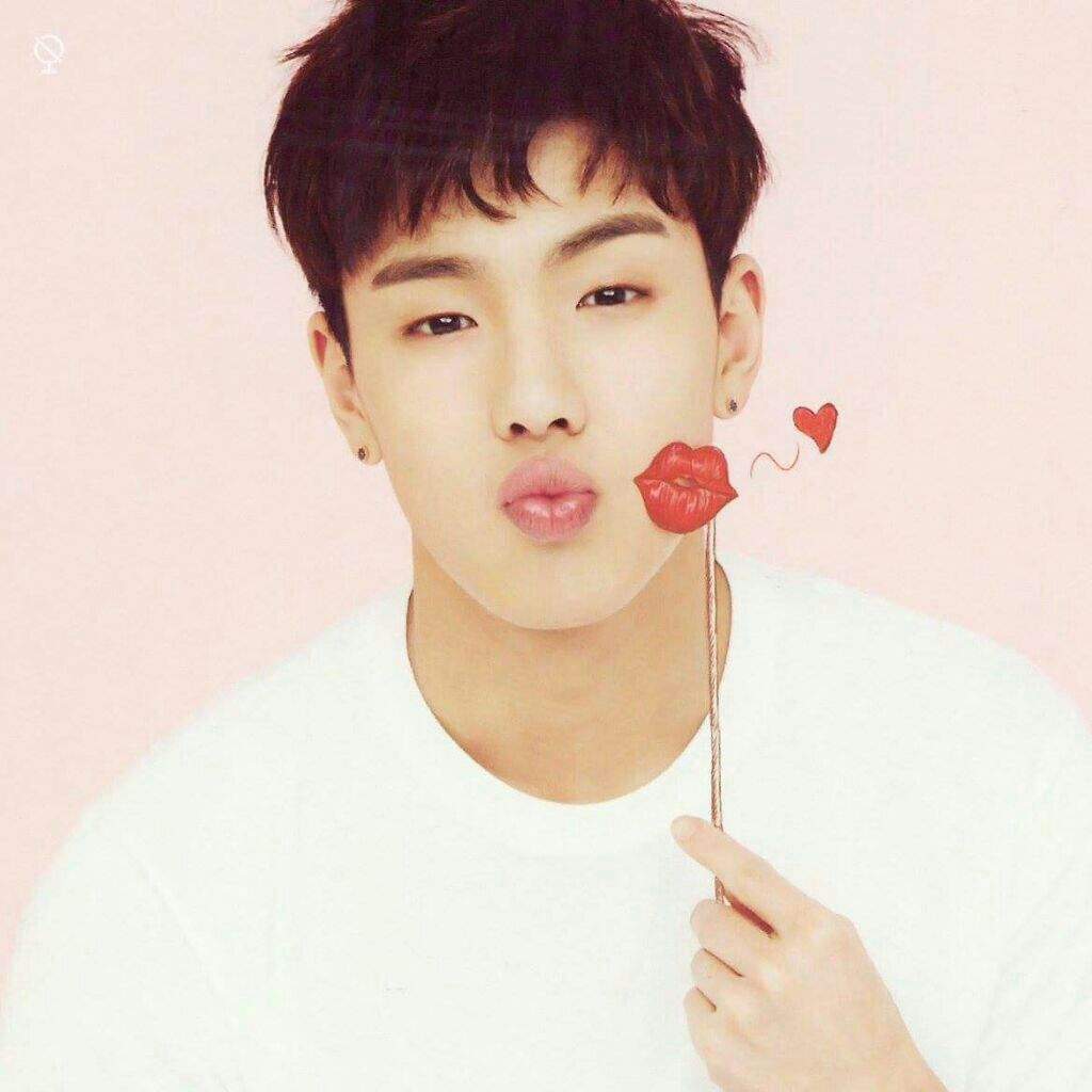 son hyunwoo shownu monbebe amino son hyunwoo shownu monbebe amino