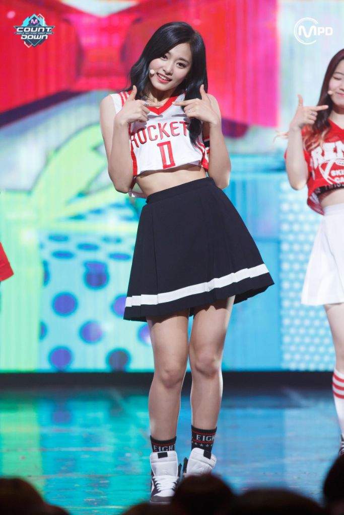 Your Favourite Outfit On Twice Tzuyu Stage Ver K Pop Amino