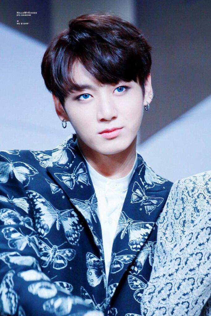 jungkook's beautiful eyes appreciation | ARMY's Amino