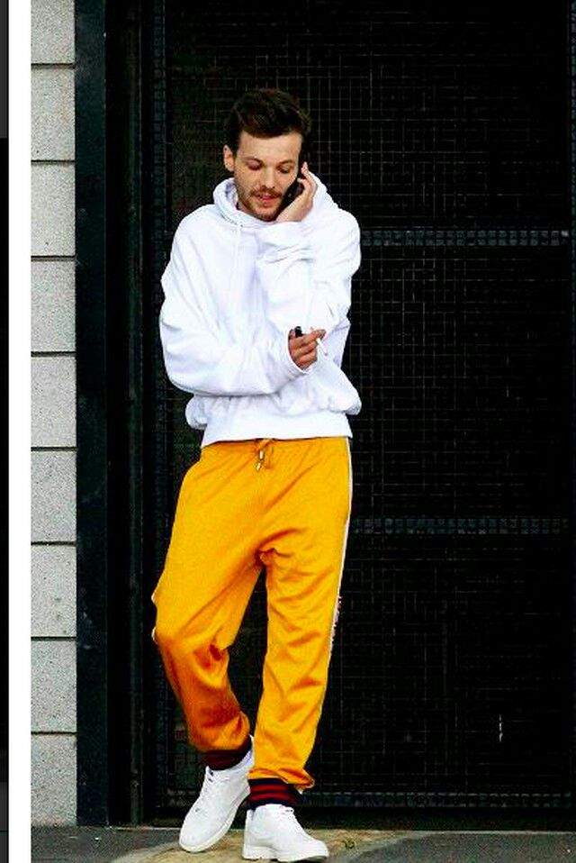 Louis Tomlinson's Fashion Through The Years Directioners Amino