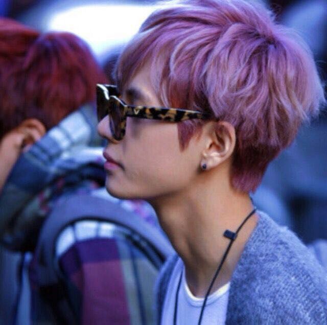 Taehyung with purple hair 💜 | ARMY's Amino