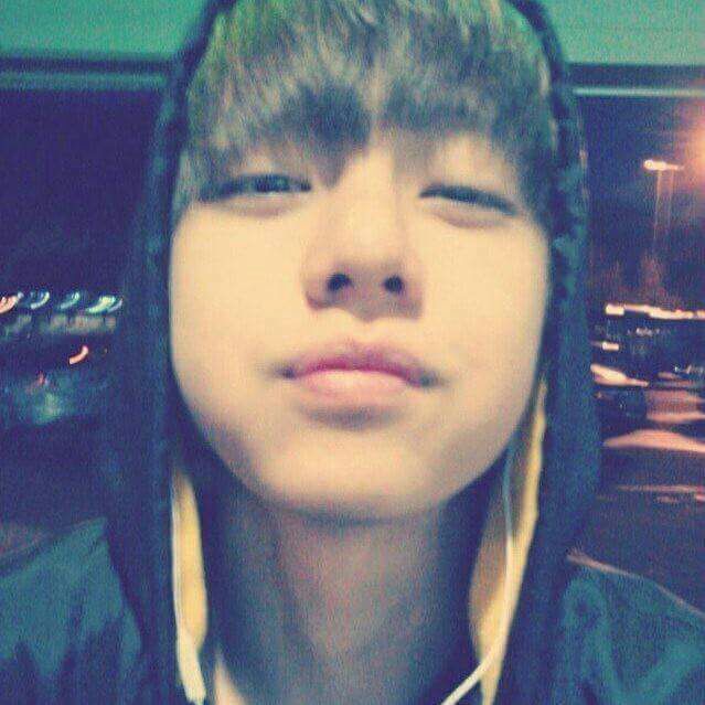 Young Kim Taehyung photos😱😍 handsome as ever😌 ctto😊 | K-Pop Amino