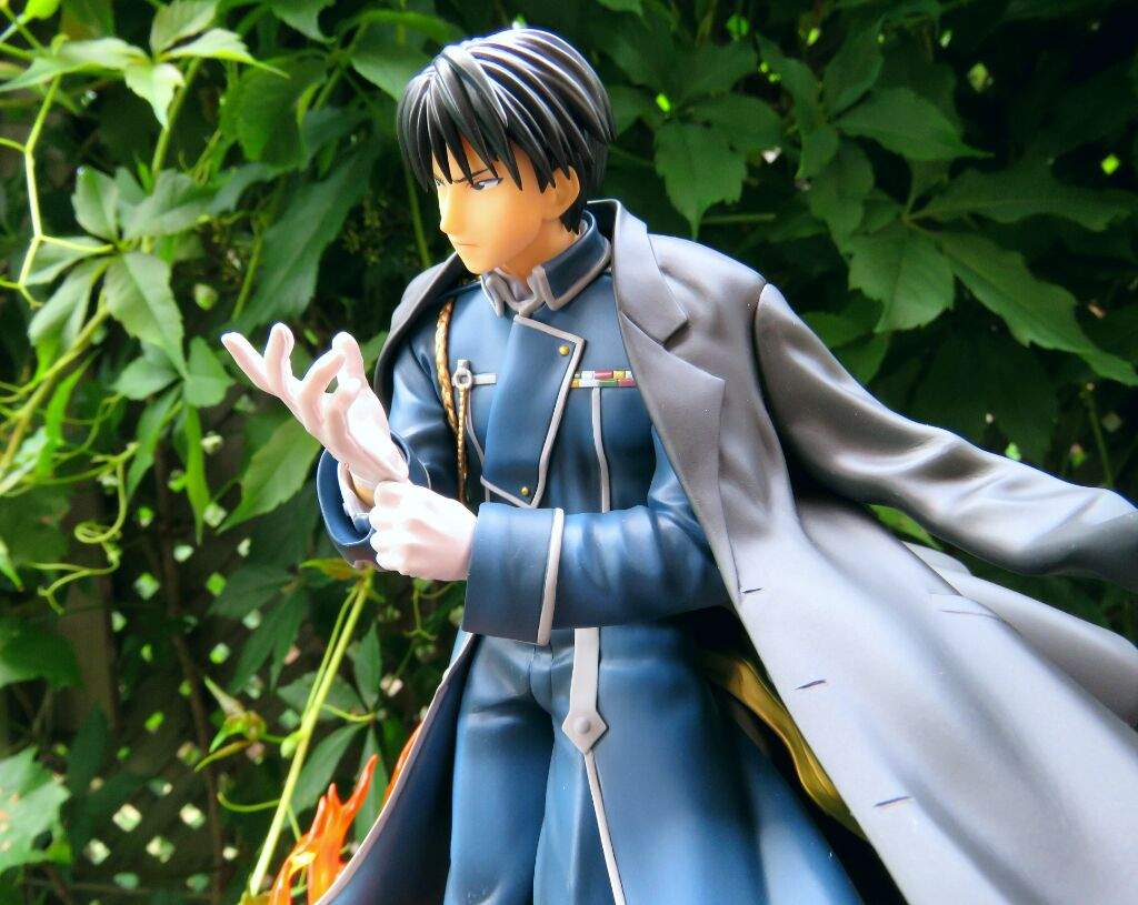 roy mustang figure furyu