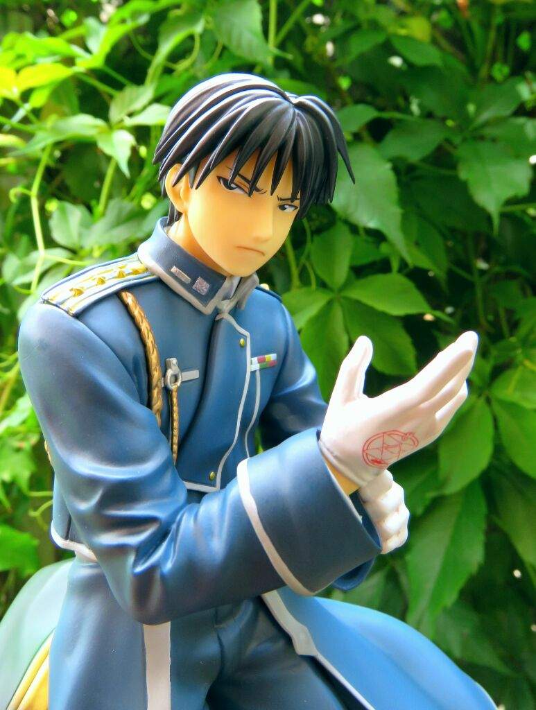 roy mustang figure furyu