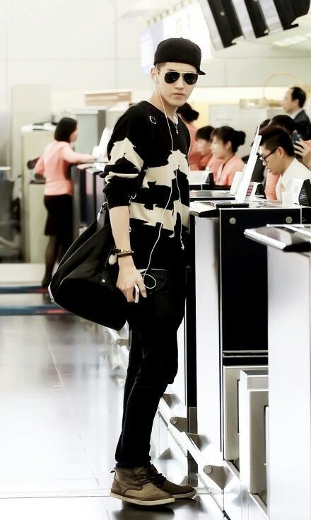 exo kris airport fashion