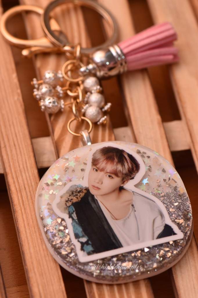 DIY BTS Resin Keychain 🔥☀️ ARMY's Amino